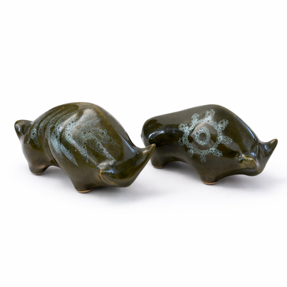 Elizabeth Skipworth Studio Pottery Bulls – Pair Vintage Lotus Pottery Animal Figures