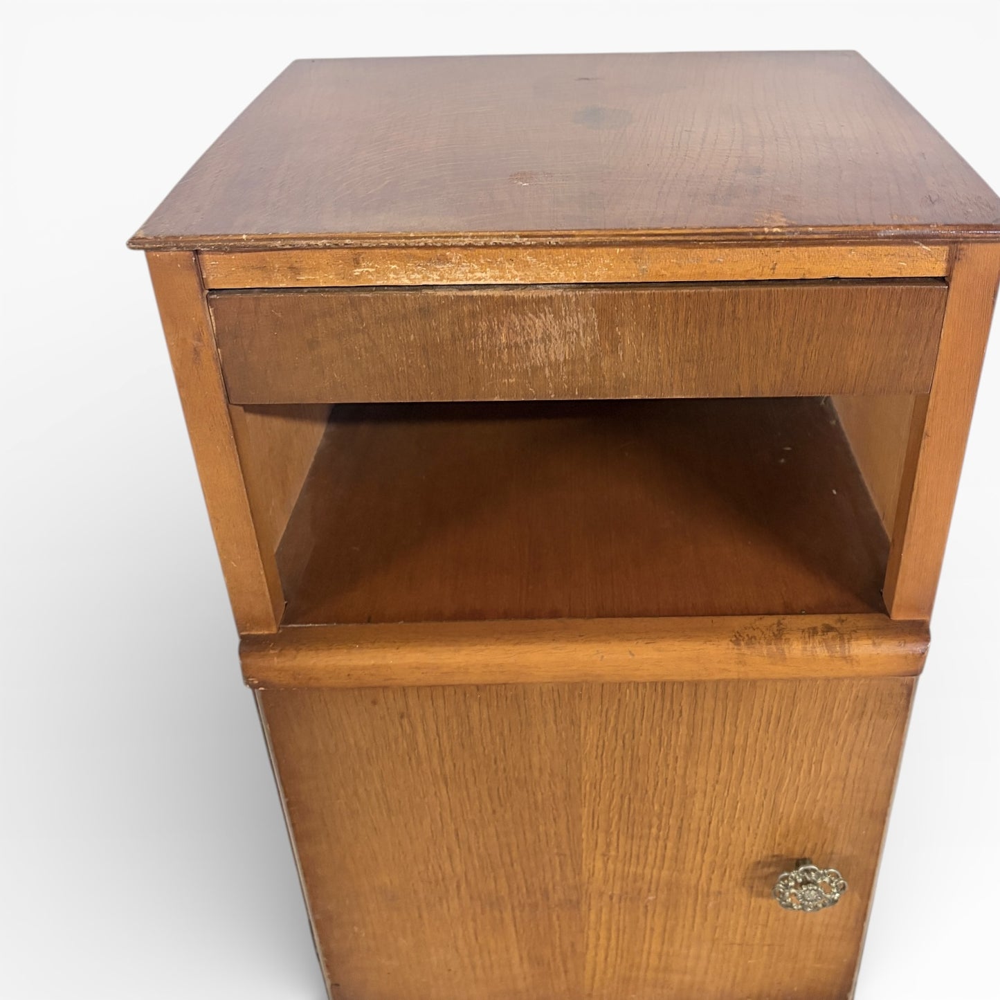 Vintage Oak Bedside Cabinet – Compact Storage with Brass Handle Drawer