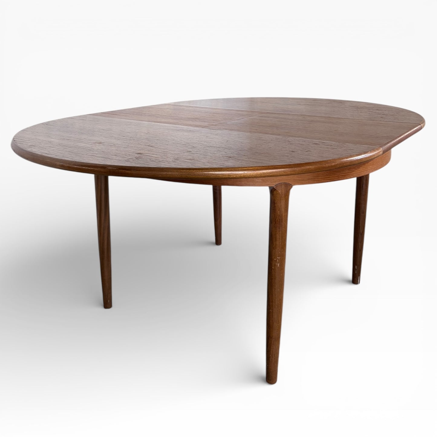 White & Newton Round Extending Dining Table – Mid-Century Vintage