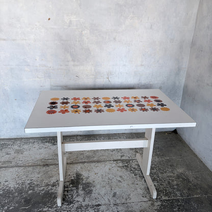 Mid Century Space Age Floral Formica Dining Table – Retro 1970s White Kitchen Table