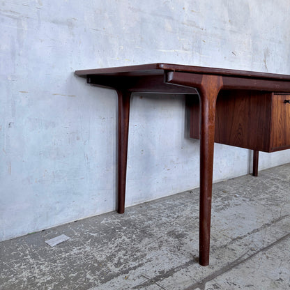 Mid Century Rosewood Floating Coffee Table by Gunni Omann for Omann Jun