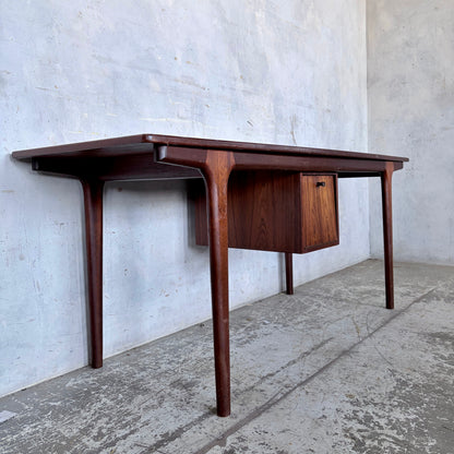 Mid Century Rosewood Floating Coffee Table by Gunni Omann for Omann Jun
