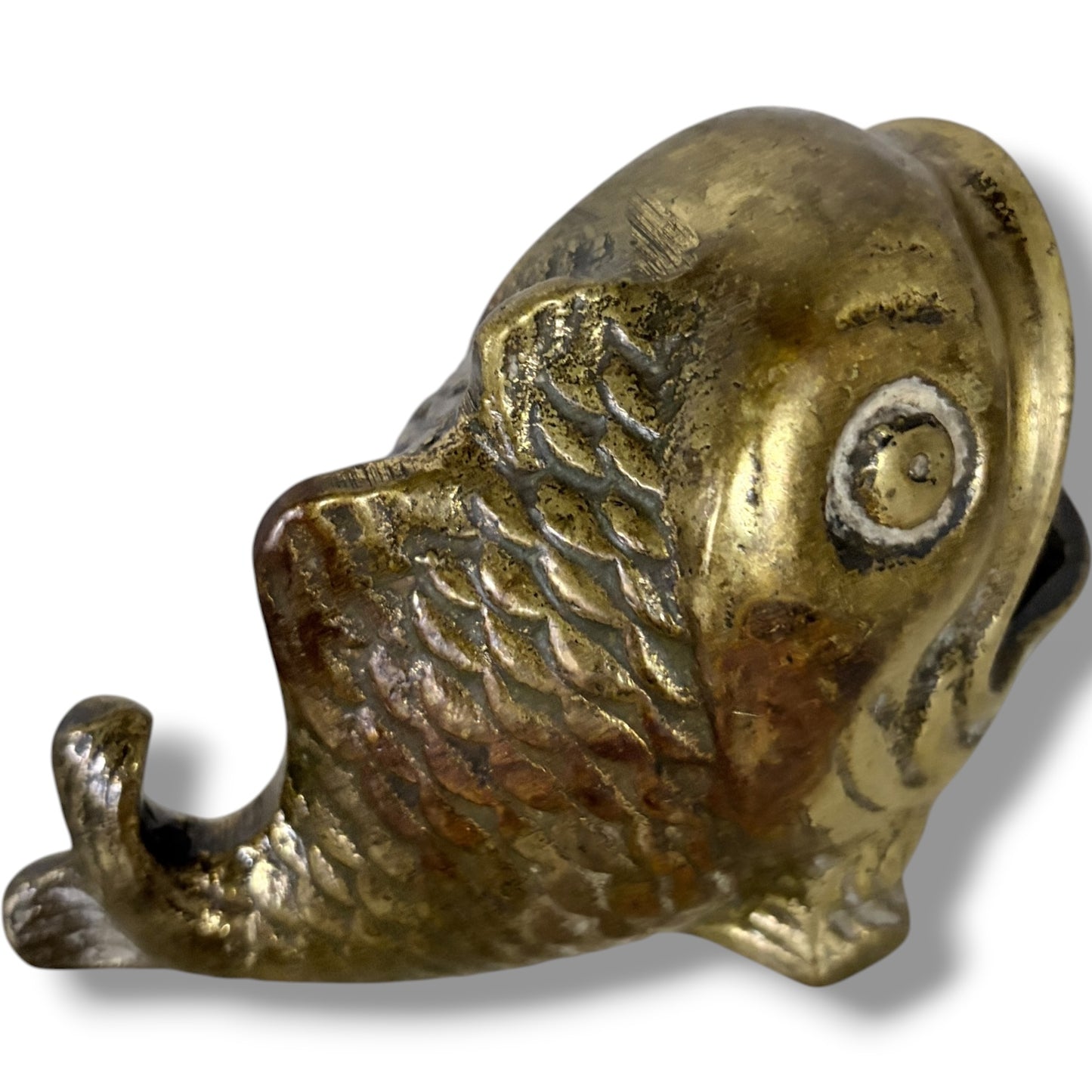 Vintage Brass Fish Figurine – Small Nautical Decorative Metal Fish with Aged Patina