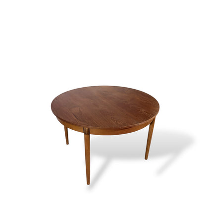 Vintage Danish Round Extending Dining Table – Mid-Century Modern