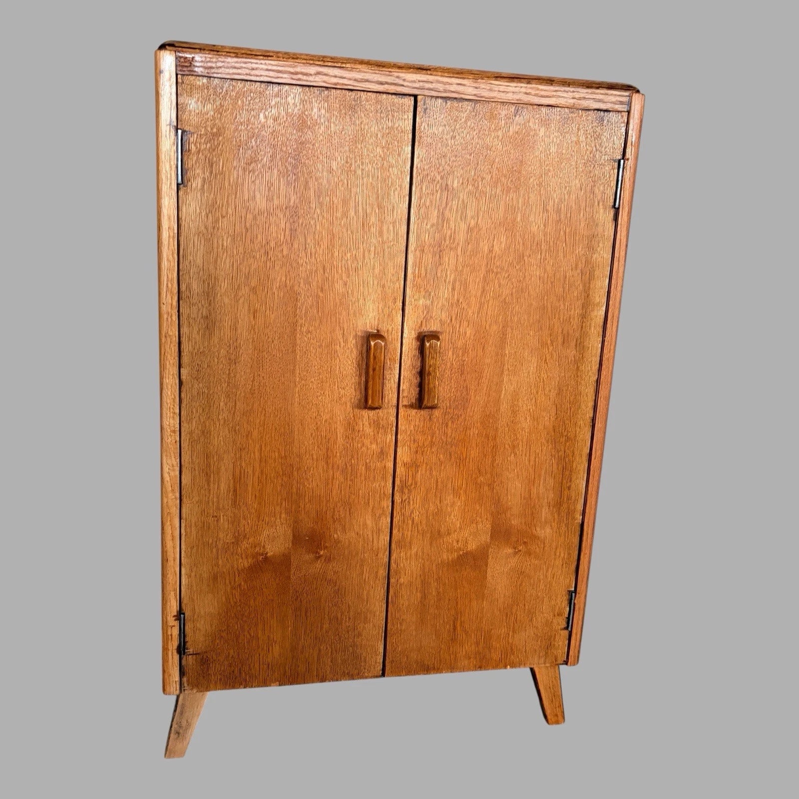 Arts & Crafts Tiger Oak Record Storage Cabinet - view 4