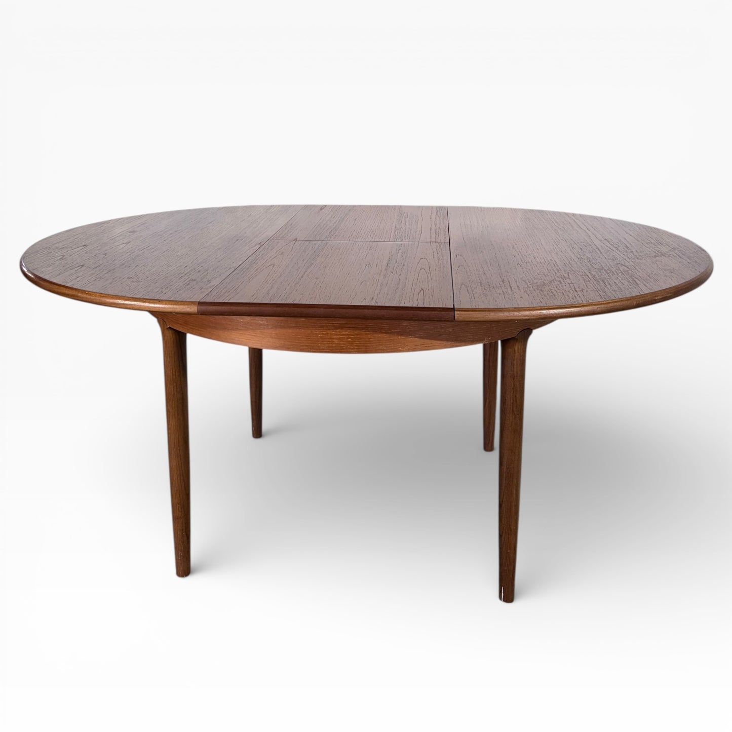 White & Newton Round Extending Dining Table – Mid-Century Vintage
