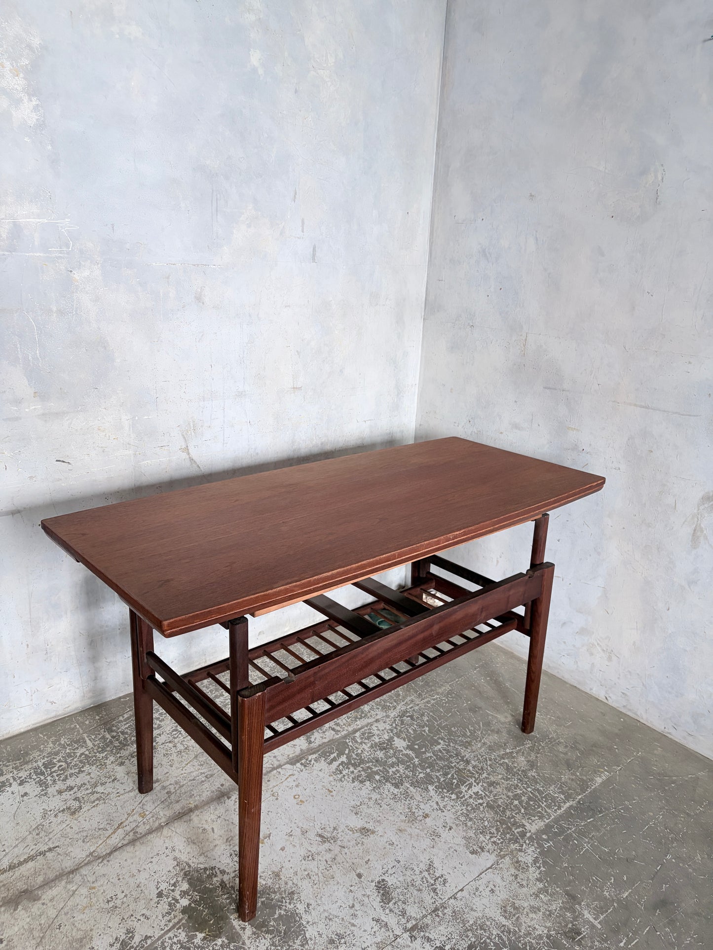 Mid Century Danish Metamorphic Elevator Dining / Coffee Table by Kai Kristiansen