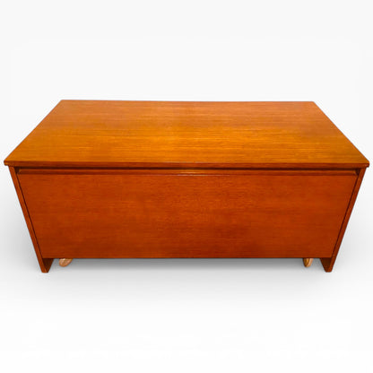 Avalon Teak Blanket Box – Mid Century Vintage Teak Storage Chest | Durable Lift-Top Box
