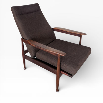 Guy Rogers ‘Manhattan’ Teak Reclining Armchair – Mid-Century