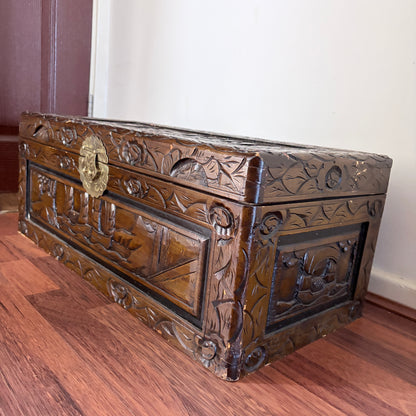 Antique Chinese Camphor Wood Carved Blanket Chest Hand-Carved Hope Chest Storage Trunk