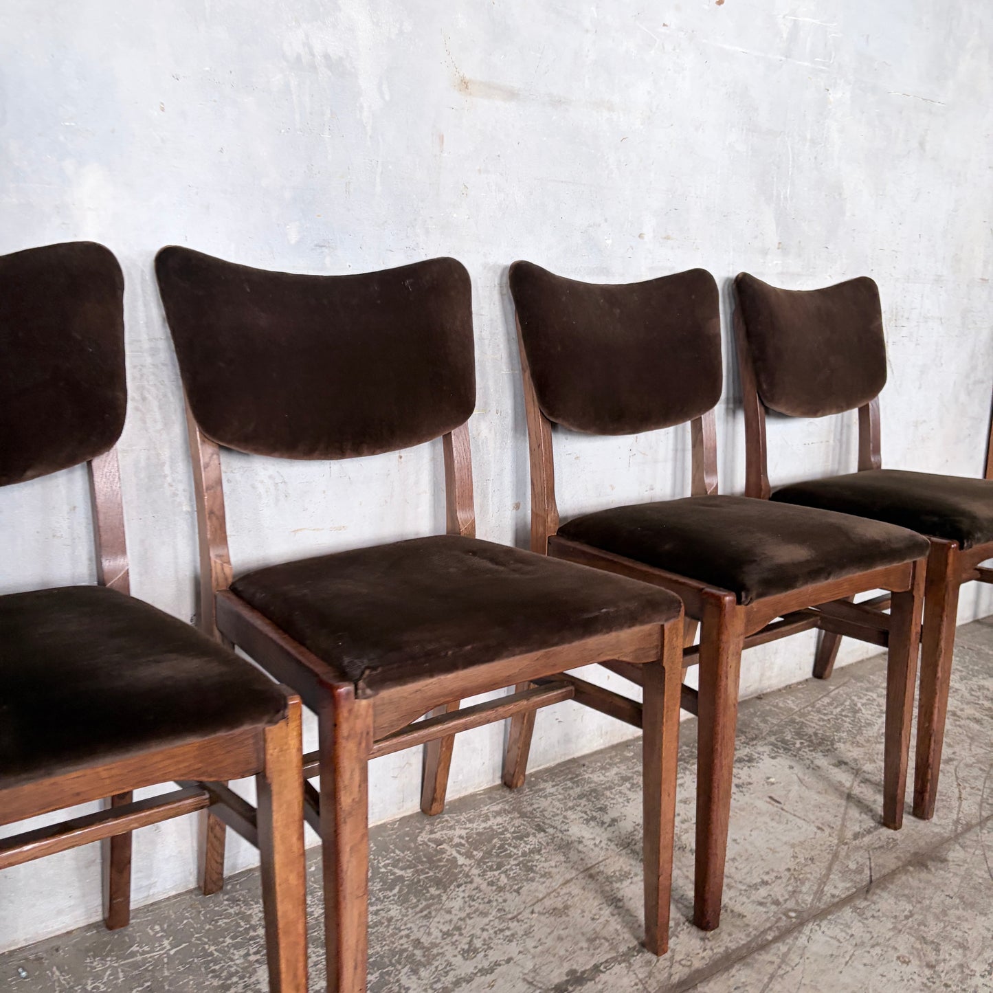 Mid Century Set of Four Oak Butterfly Back Dining Chairs