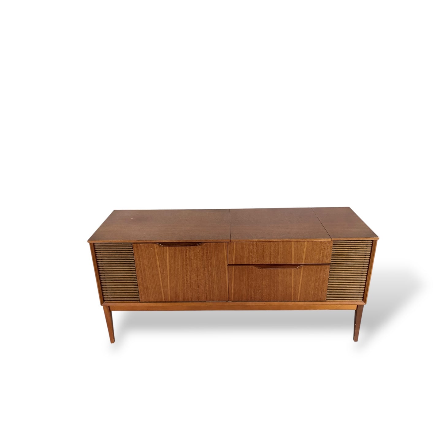 Vintage Dynatron Teak Radiogram – Fully Working