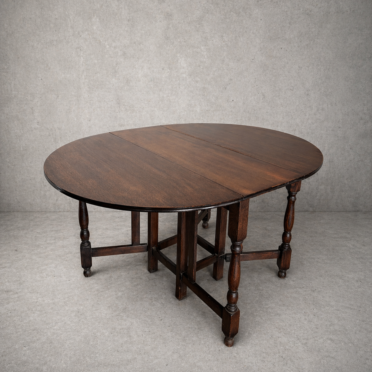 Vintage Oak Drop Leaf Dining Table – Round Gateleg Extending Table