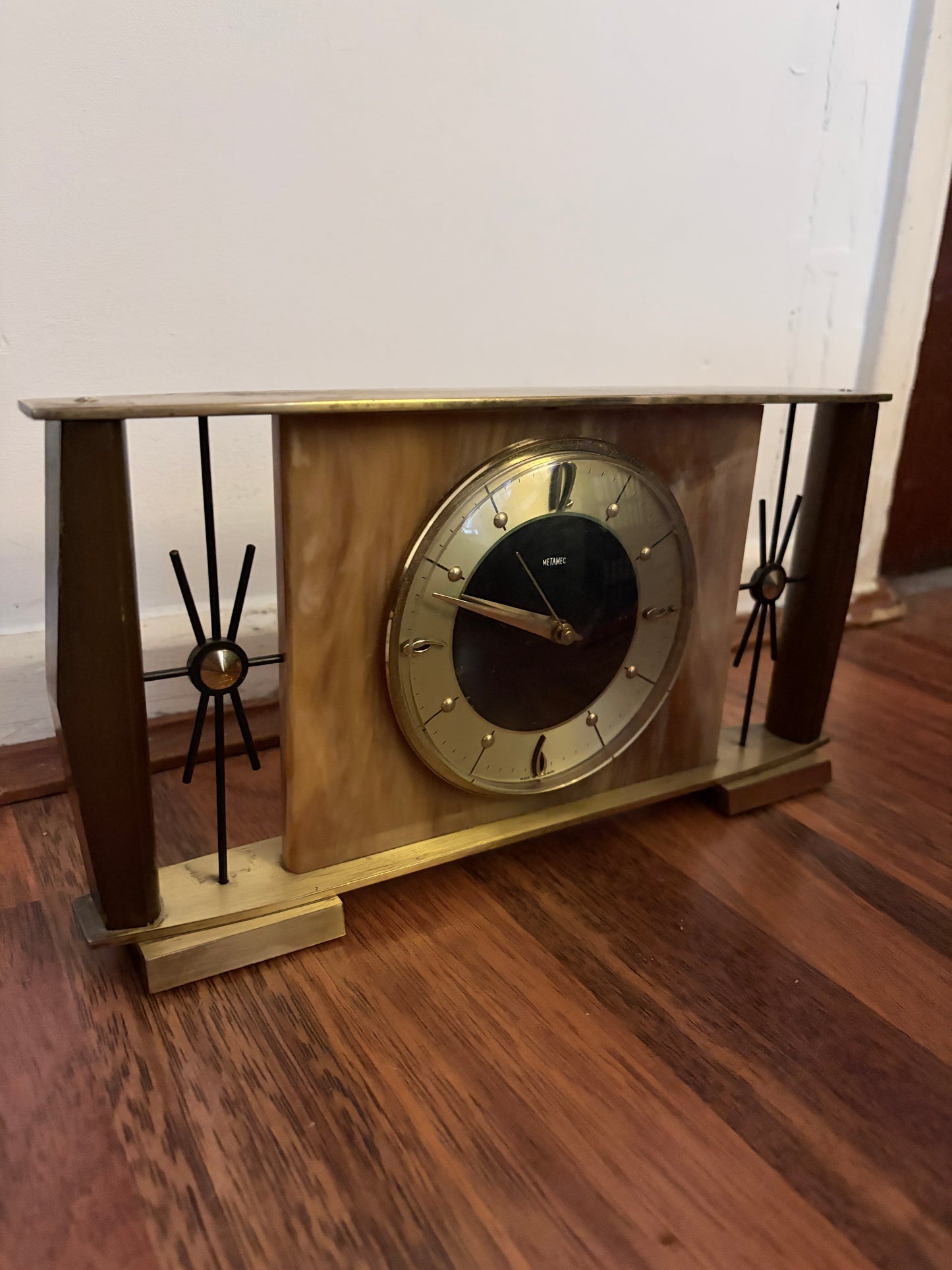 Vintage Metamec Mantel Clock – Mid Century Atomic Style Brass & Wood Desk Clock