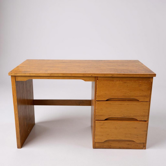 Vintage Light Oak Writing Desk – Minimalist Solid Wood Office Desk with Drawer Storage | Scandinavian-Style Oak Desk
