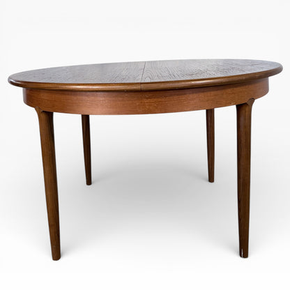 White & Newton Round Extending Dining Table – Mid-Century Vintage