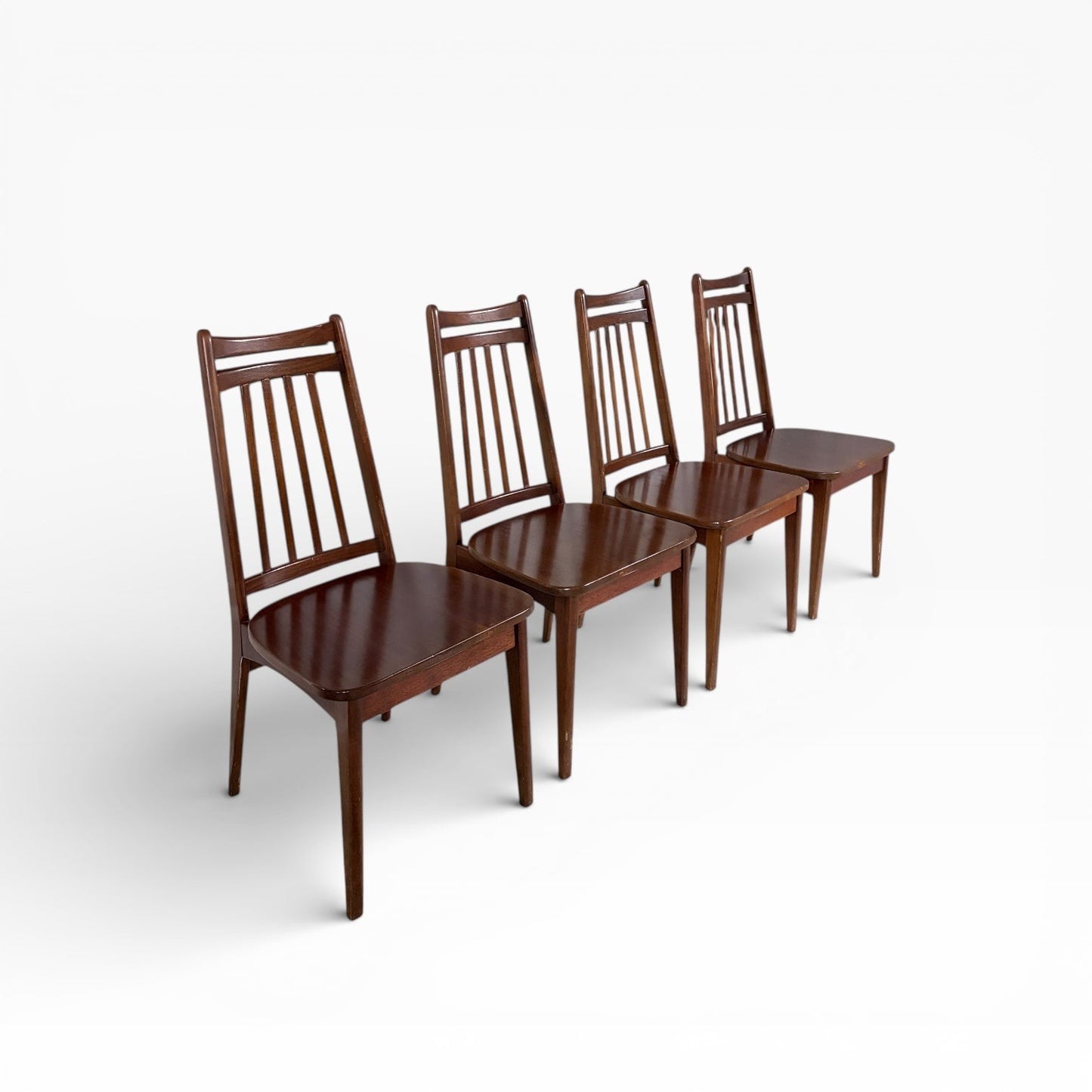 Elliot’s of Newbury Mid Century Extending Round Dining Table & 4 Newbury Chairs – Teak 1960s Dining Set — view 7