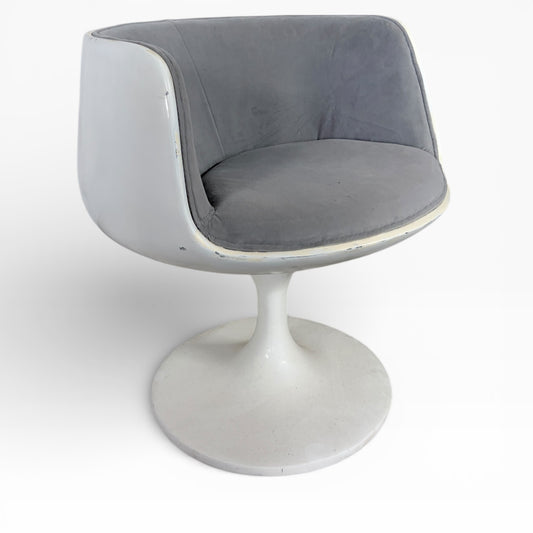 Tulip Swivel Chair – Mid Century Fibreglass Armchair by Eero Aarnio