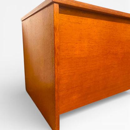 Avalon Teak Blanket Box – Mid Century Vintage Teak Storage Chest | Durable Lift-Top Box