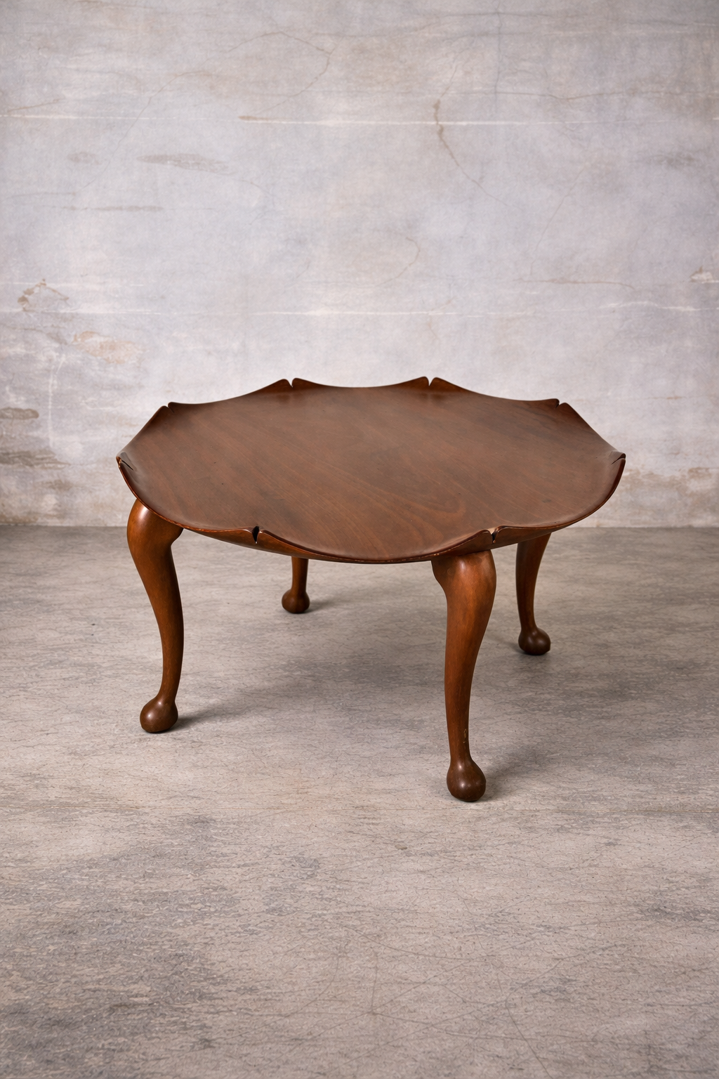 Mid Century Teak Lotus Coffee Table – Sculptural Vintage Wooden Table with Scalloped Edge & Cabriole Legs