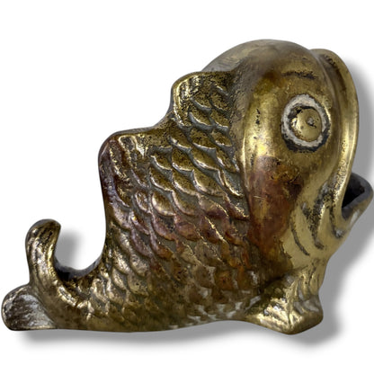 Vintage Brass Fish Figurine – Small Nautical Decorative Metal Fish with Aged Patina