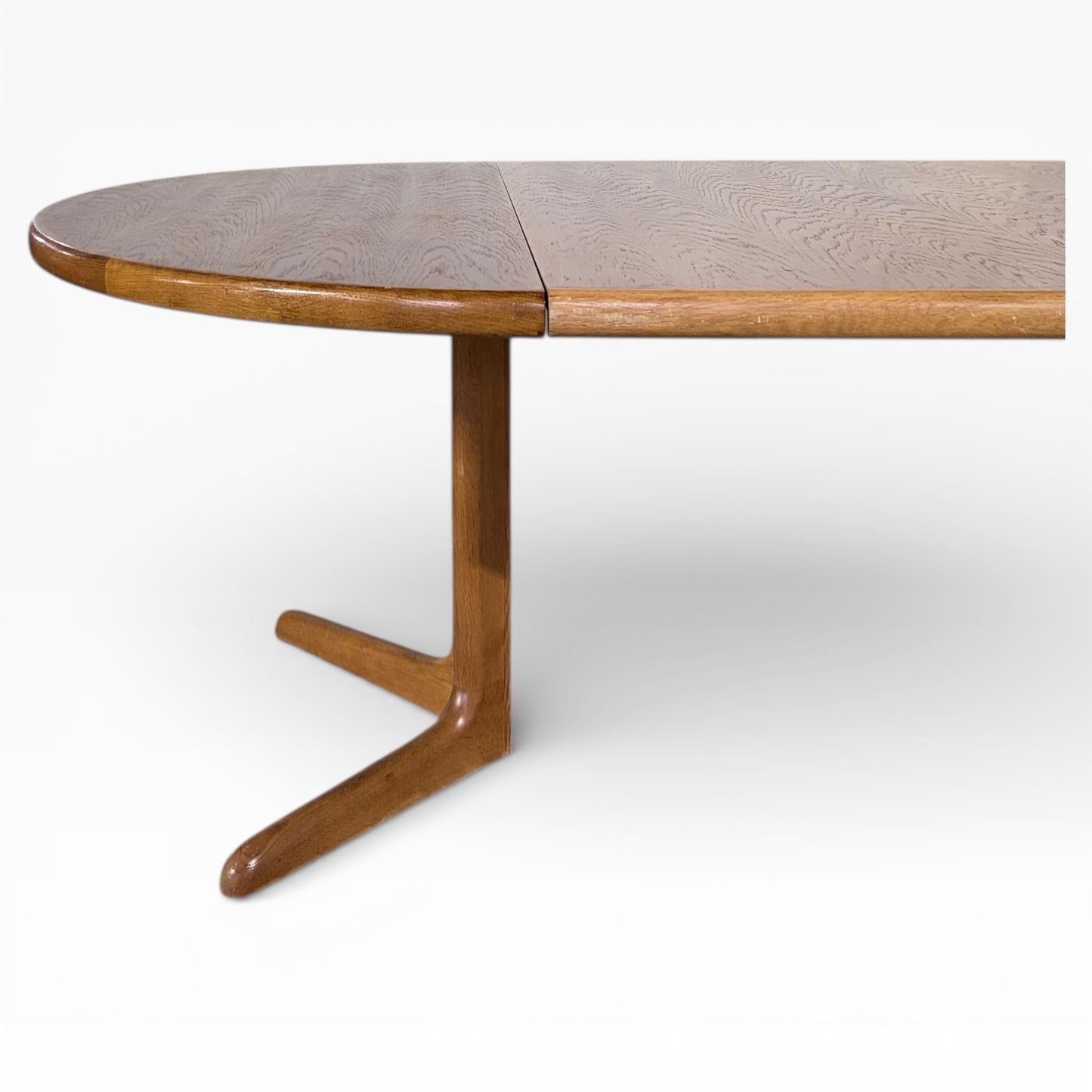 Mid-Century Danish Round Extending Dining Table in Teak | Vintage Scandinavian