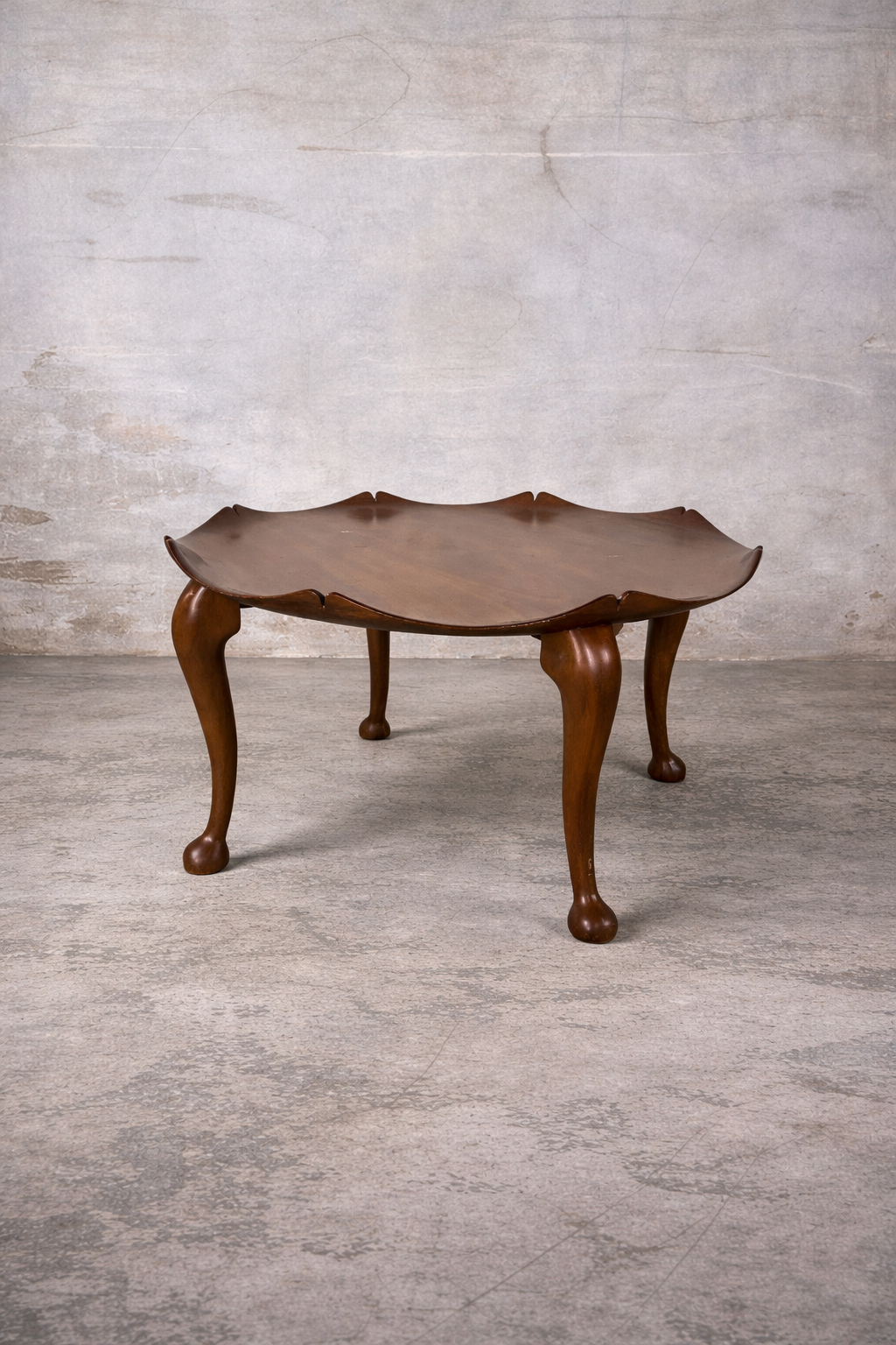 Mid Century Teak Lotus Coffee Table – Sculptural Vintage Wooden Table with Scalloped Edge & Cabriole Legs