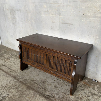 Antique Arts & Crafts carved oak blanket box – view 6