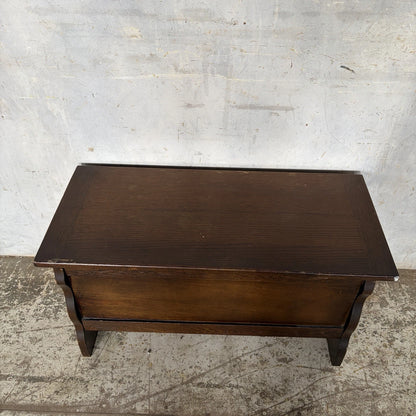 Antique Arts & Crafts carved oak blanket box – view 8