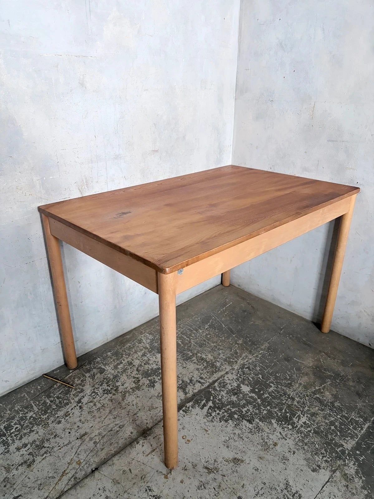 Ercol Model 628 Modula Compact Elm & Beech Dining Table – view 3