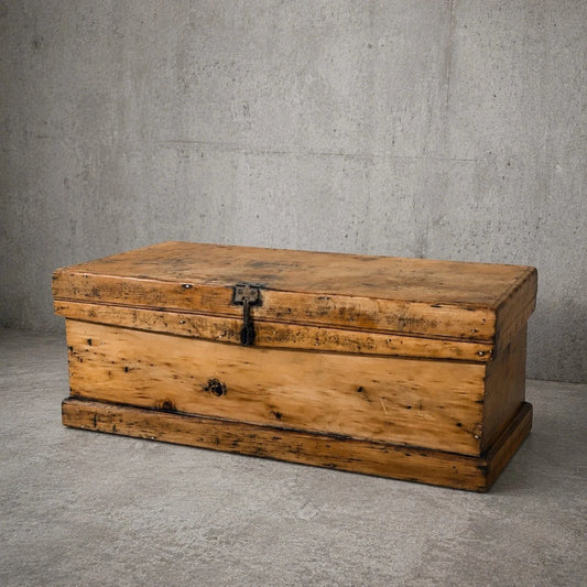 Antique Solid Pine Carpenter’s Tool Chest & Storage Box – view 1