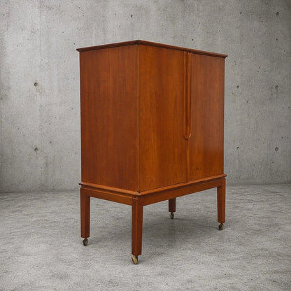 Mid-Century Danish Teak Cabinet on Castors – 1960s Storage / Drinks Cabinet – image 2