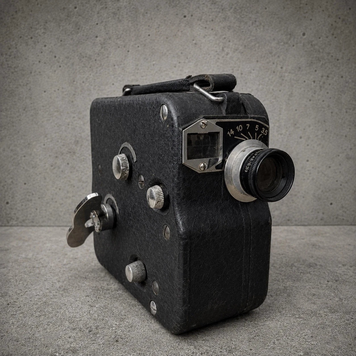 Rare Vintage Pathé 8mm Cine Movie Camera with Original Leather Case - image 1