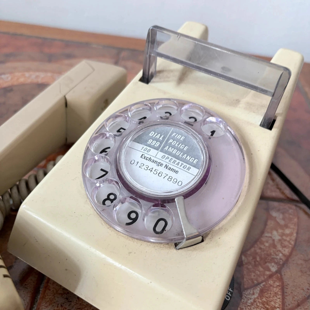 Vintage BT Cream Trimphone Telephone – Retro Push Button Landline Phone - image 2