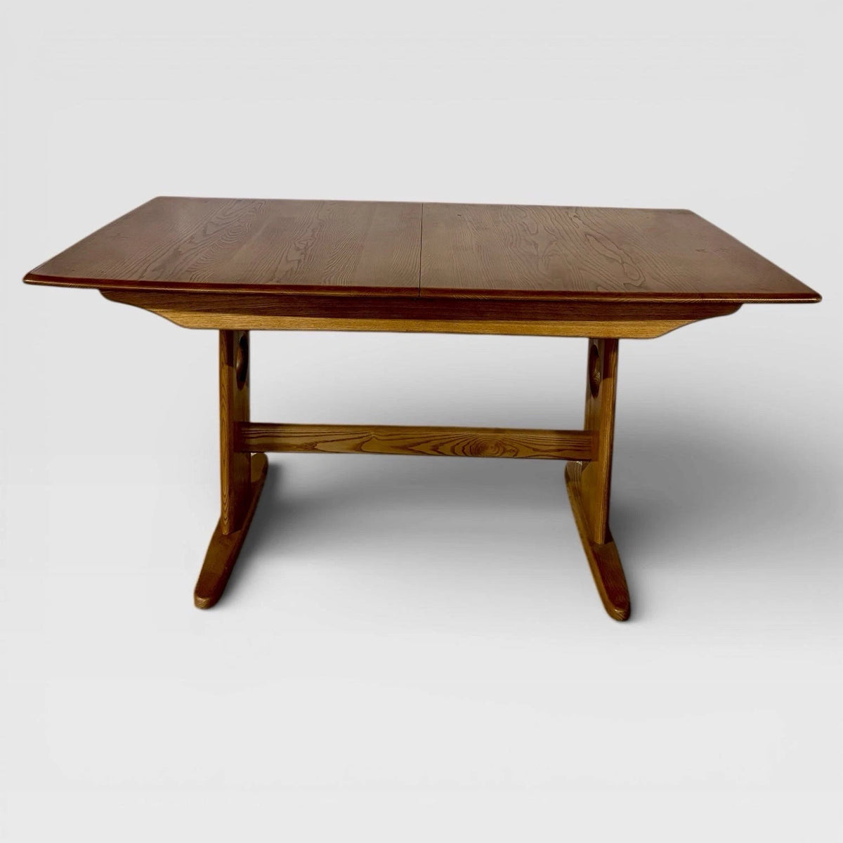 Ercol Windsor Blonde Elm & Beech Extending Dining Table – photograph 10