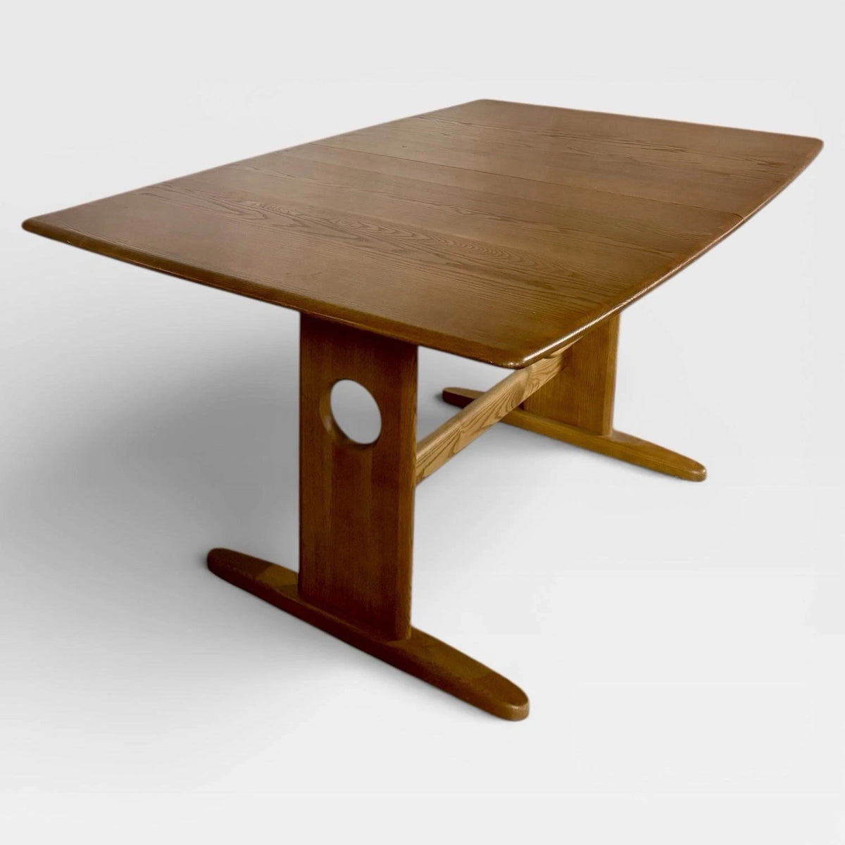 Ercol Windsor Blonde Elm & Beech Extending Dining Table – photograph 8