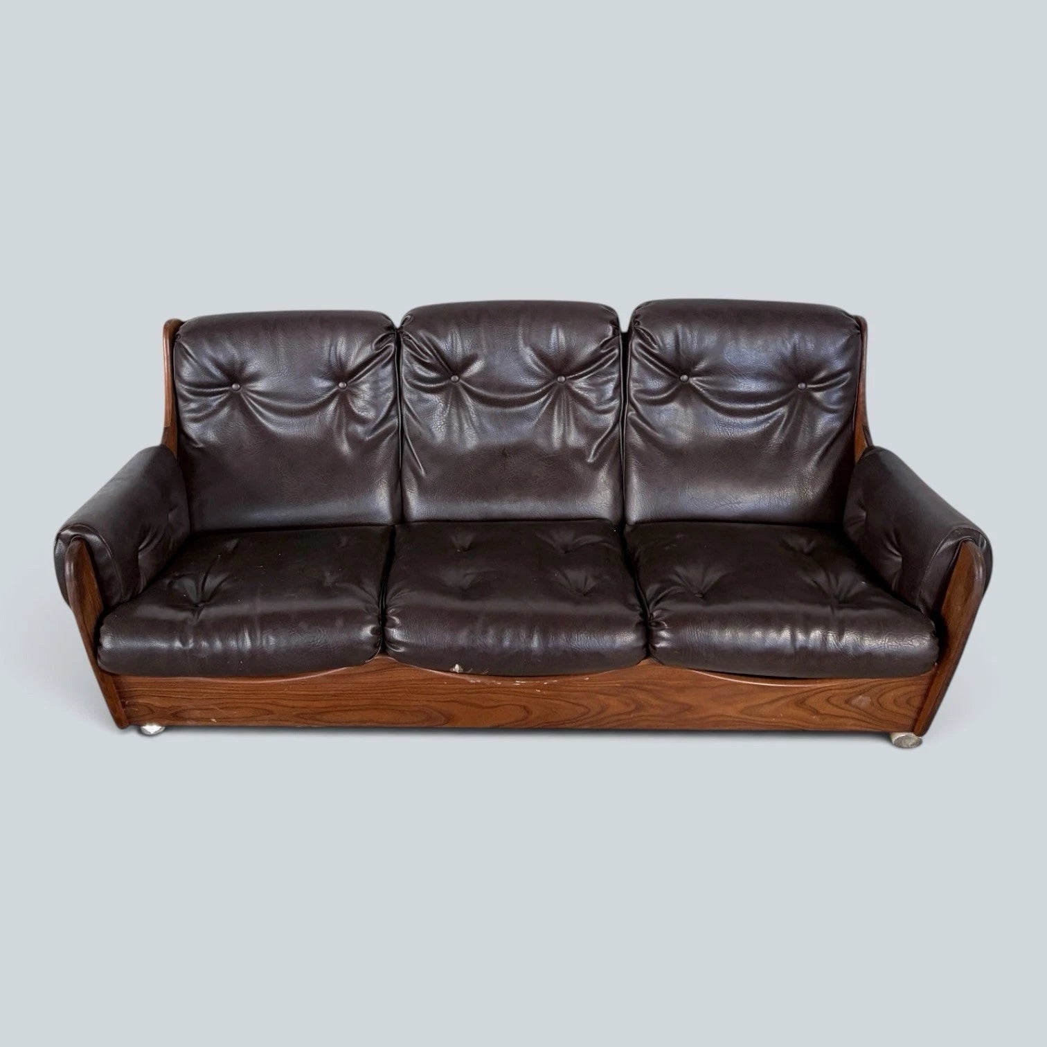 Vintage G Plan Saddleback Three Seater Leather Sofa Mid Century Teak Sofa – image 4