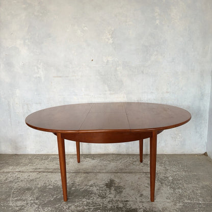 Mid Century Danish Round Teak Extending Dining Table – image 5