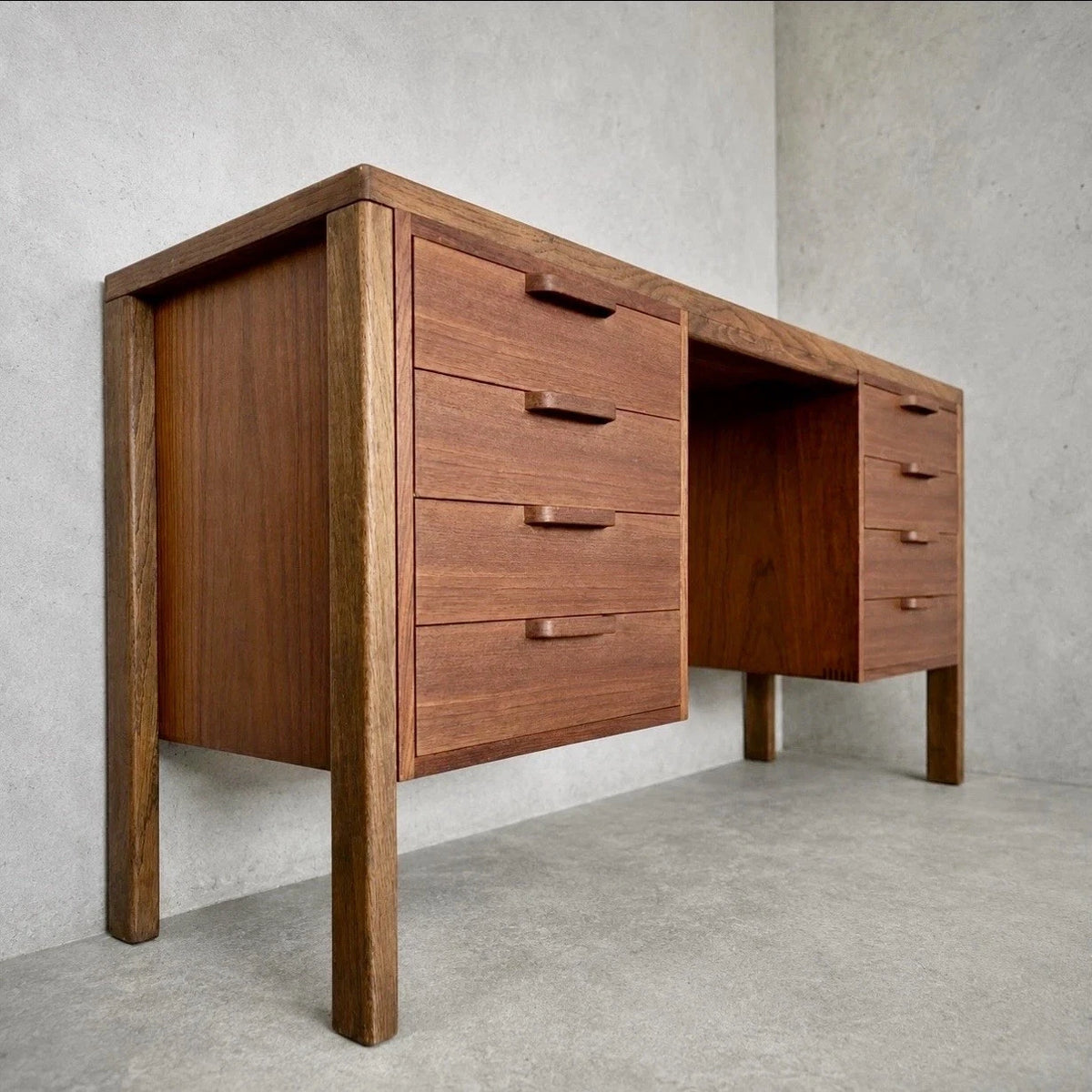 Alfred Cox Teak & Oak Twin Pedestal Executive Desk – photograph 1