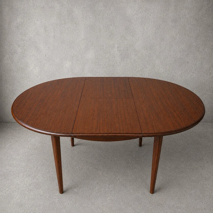 Stag Minstrel mahogany round extending dining table – view 2