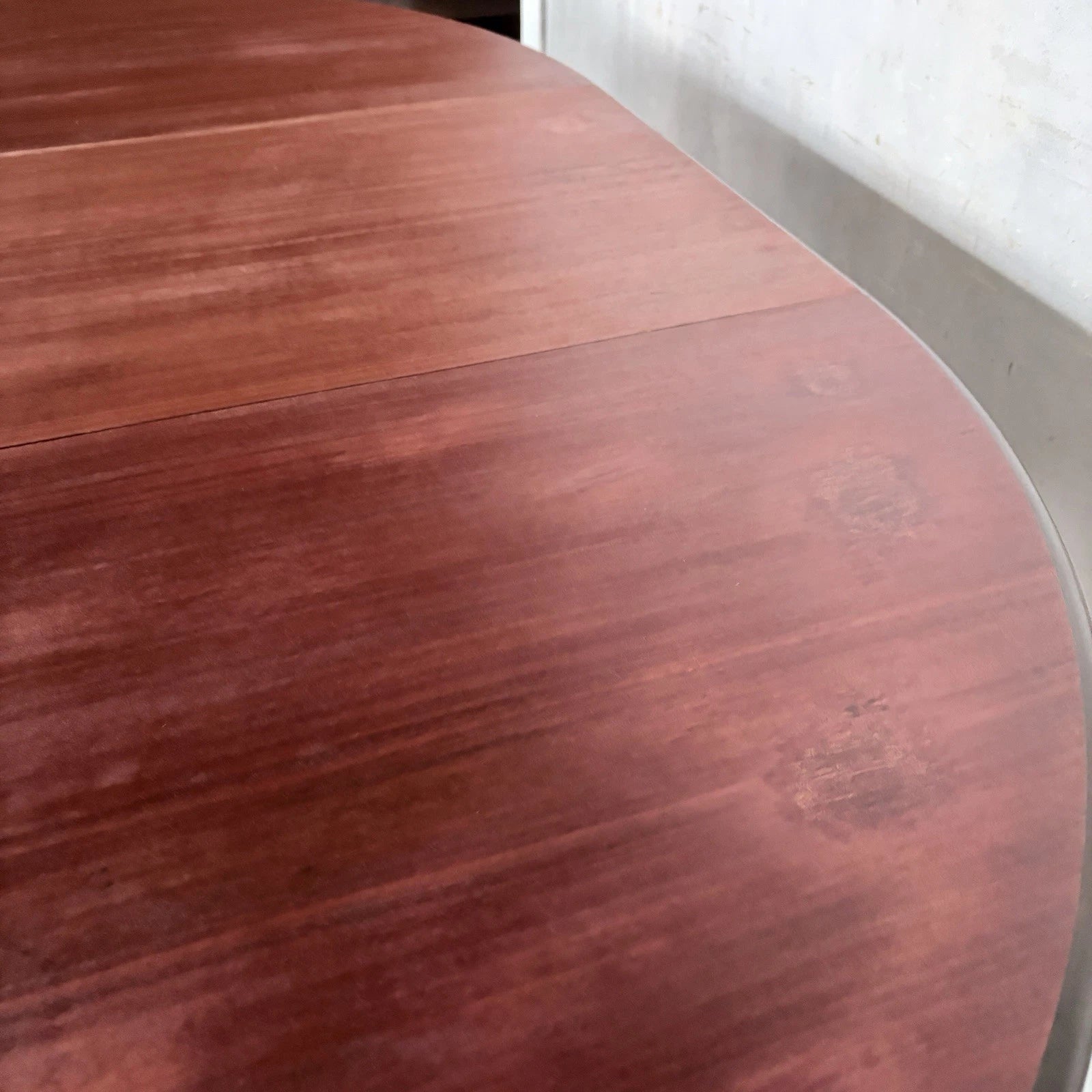 Stag Minstrel mahogany round extending dining table – view 5