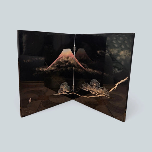 Vintage Japanese Black Lacquer Mount Fuji Folding Screen – view 1