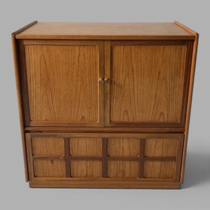 Nathan mid century teak TV hi-fi and drinks cabinet – view 3