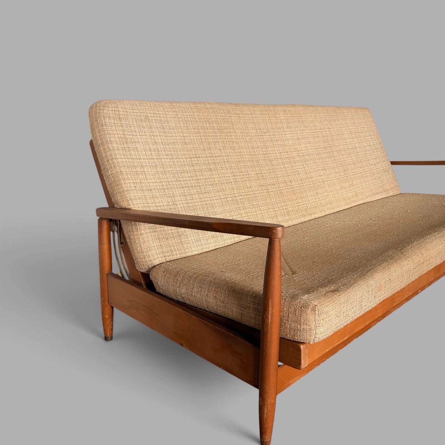 Mid-Century British White Oak Sofa Bed / Daybed – 1960s Vintage Three-Seater – image 3