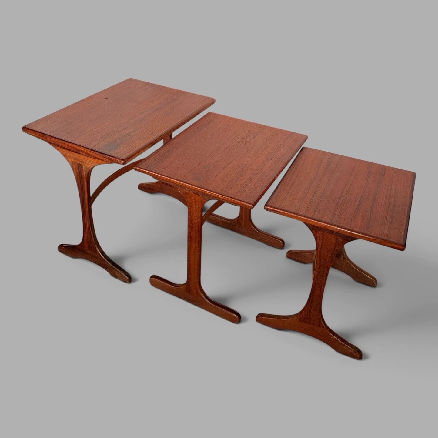 G Plan teak nest of three tables by V. B. Wilkins – view 2