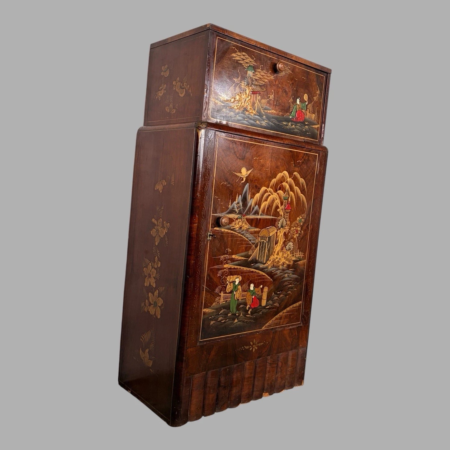 Art Deco chinoiserie walnut cocktail cabinet – view 3