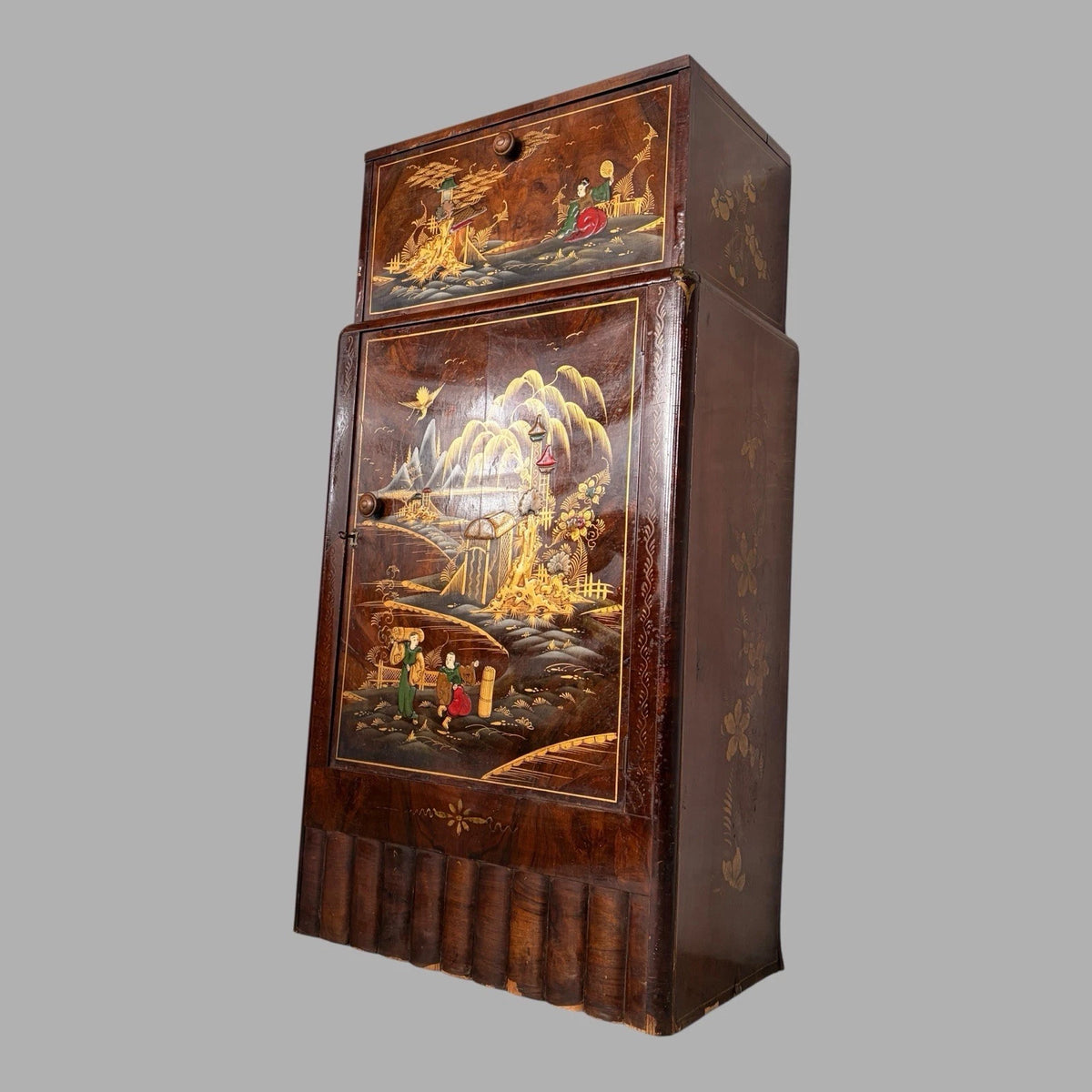 Art Deco chinoiserie walnut cocktail cabinet – view 4