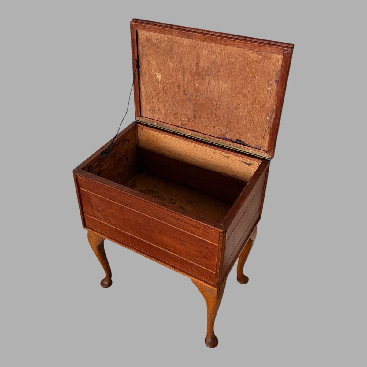Vintage mid-century teak sewing box on cabriole legs – view 6