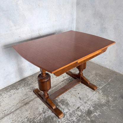 Arts & Crafts Oak Draw-Leaf Extending Dining Table – photograph 7