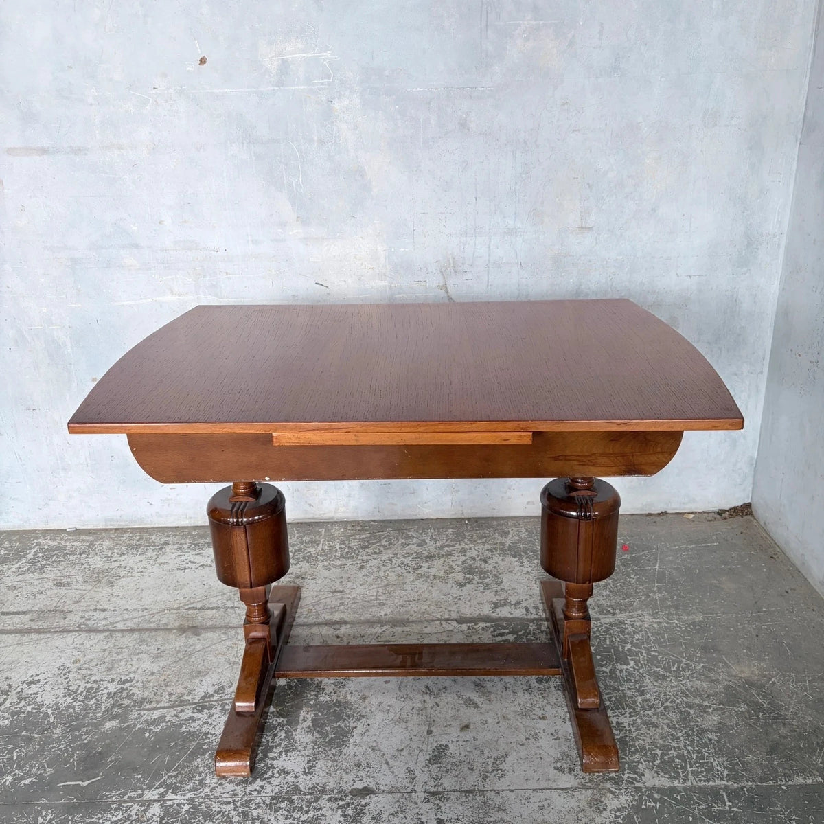Arts & Crafts Oak Draw-Leaf Extending Dining Table – photograph 8